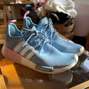 Adidas NMD R1 blue and pink EUC like new